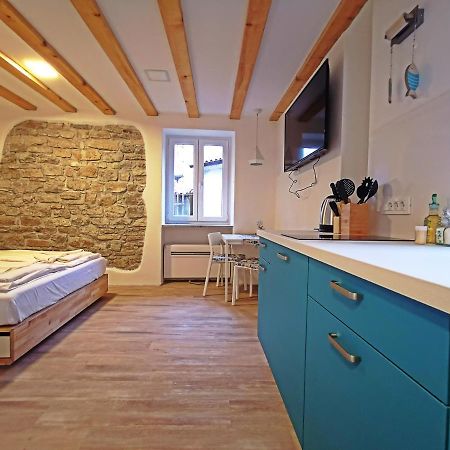 Ribiska Hisa - Old Piran Fisherman'S House Экстерьер фото